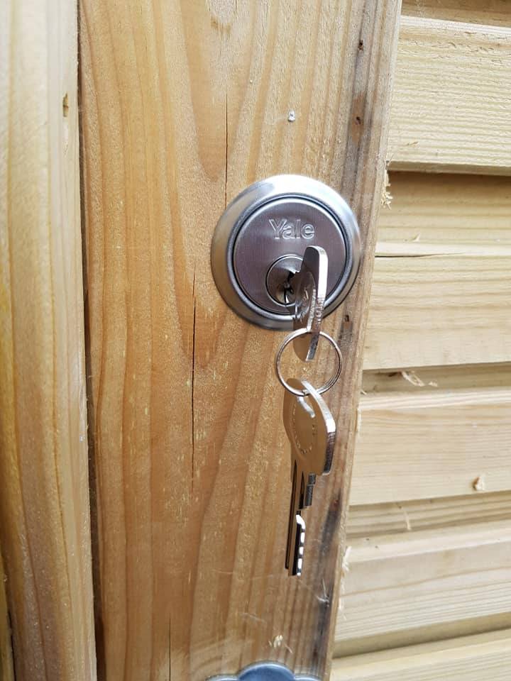 garden gate yale lock install key and cylinder