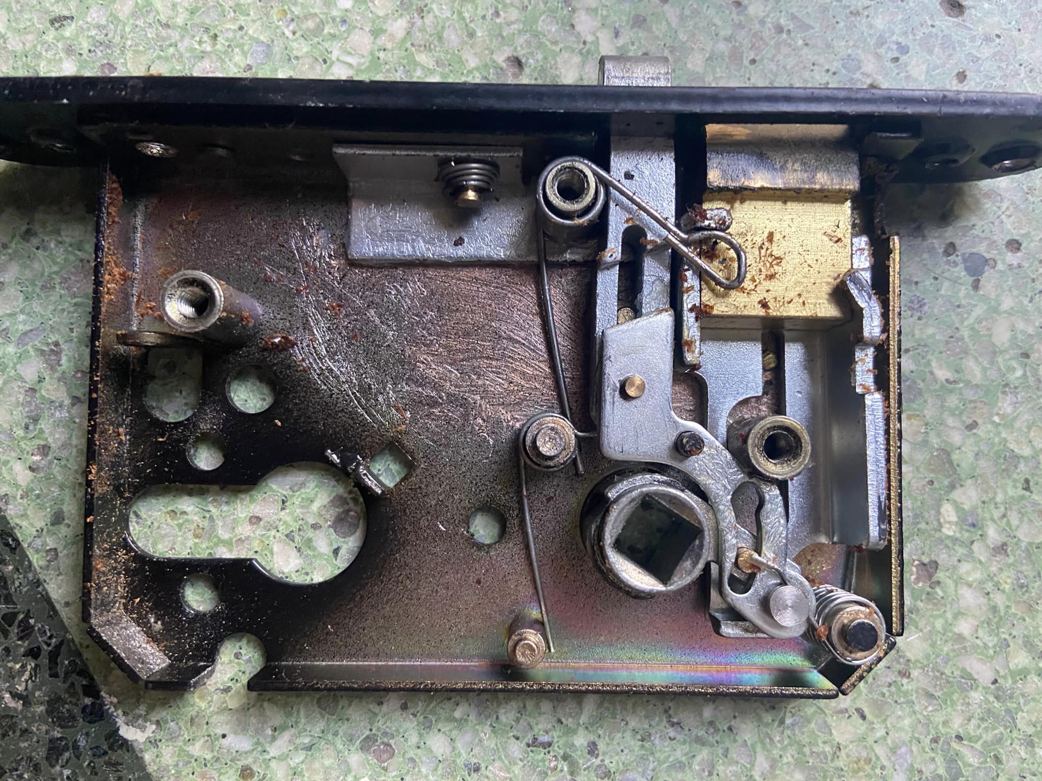 damaged lock 