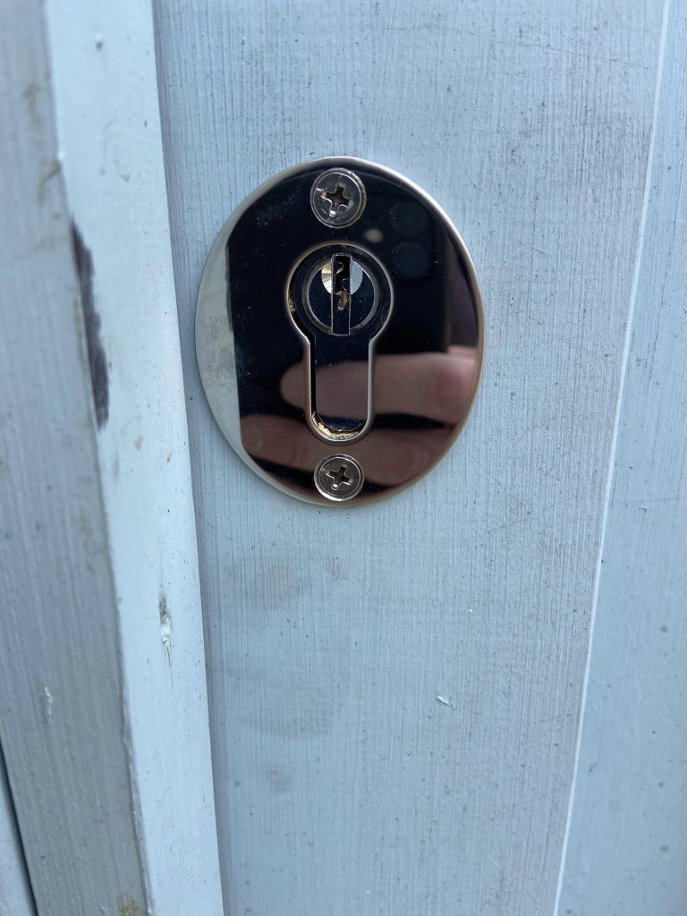 Lock plate