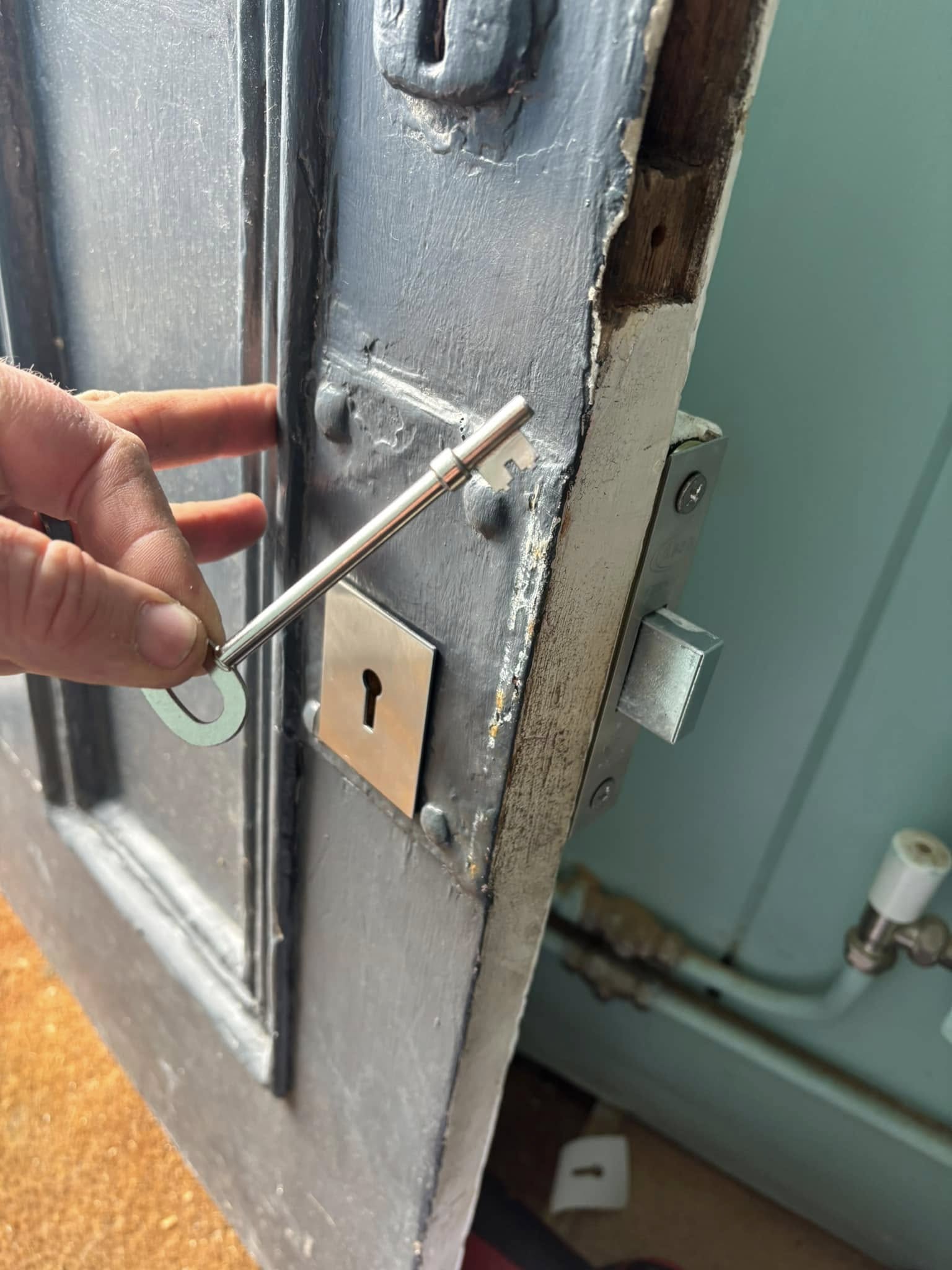 Long metal key