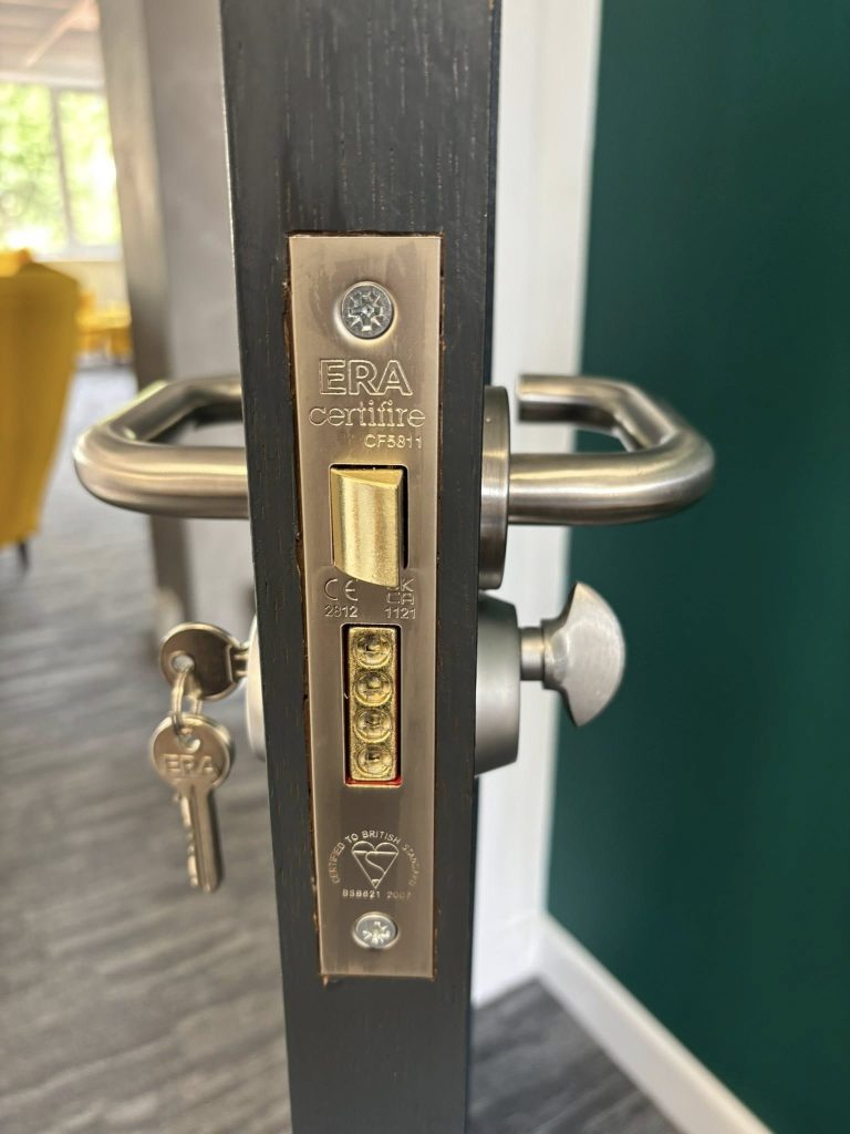 Side view of the sash lock in polished chrome