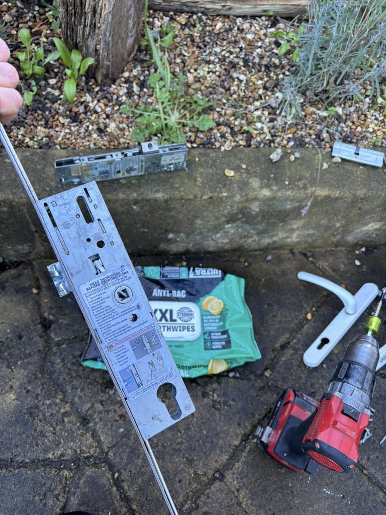 Broken lock mechanism